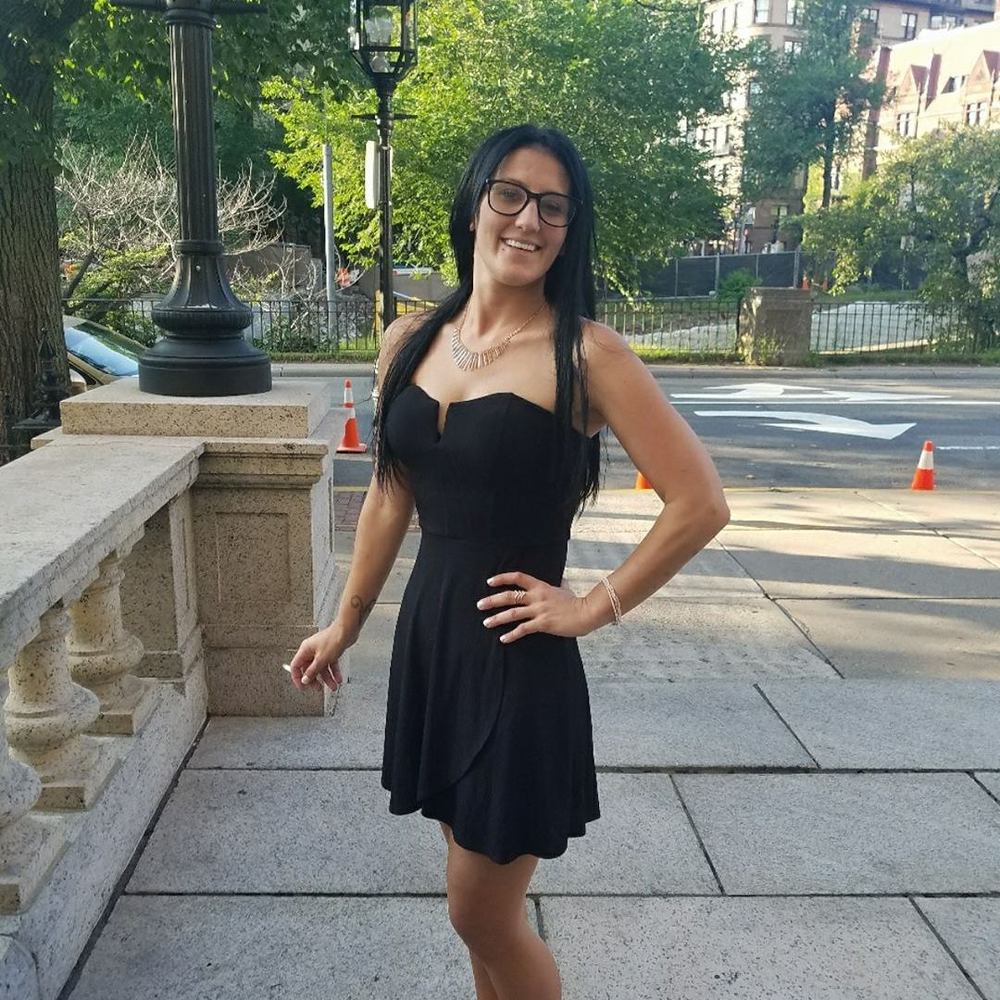 Meet your Posher, Danielle